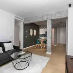 En Tu Casa En * Marbella